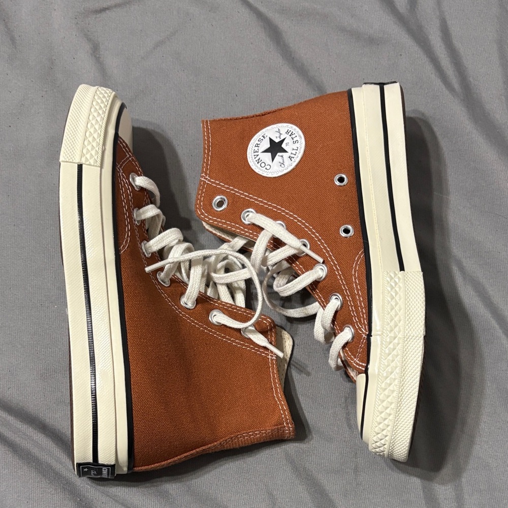 Chuck 70 High-Tops in Tan and Cream